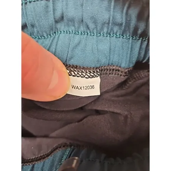 Calia By Carrie Underwood Shorts Small Green Running Under Layer Lined - Picture 15 of 15